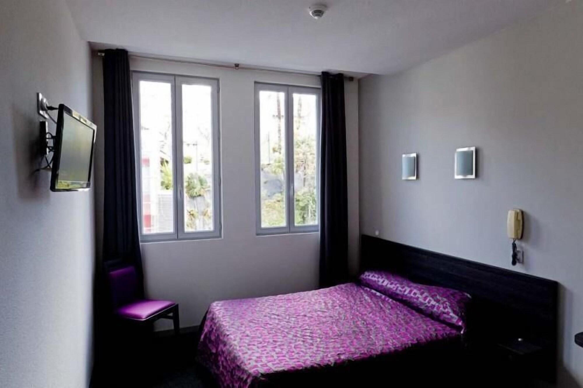 Hotel Saint Etienne Lourdes Esterno foto