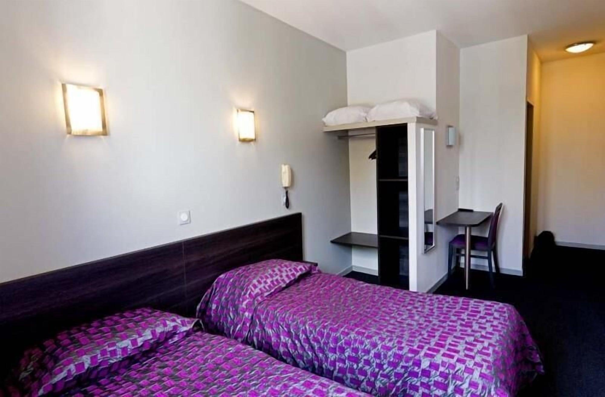 Hotel Saint Etienne Lourdes Esterno foto